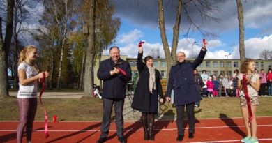 Gera žinia sporto entuziastams – ir Leipalingyje atidarytas naujas stadionas (video) Gera žinia sporto entuziastams – ir Leipalingyje atidarytas naujas stadionas (video)