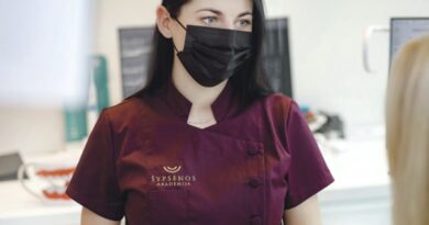 Naujiena – pradinio dantų karieso gydymas Šypsenos akademijoje“ be jokio gręžimo ir plombavimo Naujiena – pradinio dantų karieso gydymas Šypsenos akademijoje“ be jokio gręžimo ir plombavimo