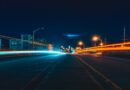 Saugumo keliuose naktį didinimas: Esminis automobilio žibintų vaidmuo
