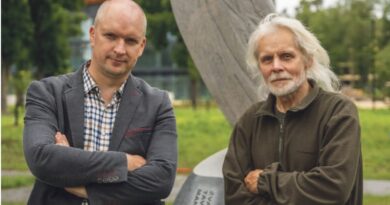 „Giedančio paukščio“ Justinui Marcinkevičiui kūrėjai: „Tai – meilės šiam pasauliui šauksmas“ „Giedančio paukščio“ Justinui Marcinkevičiui kūrėjai: „Tai – meilės šiam pasauliui šauksmas“