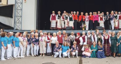 Druskininkų „Bočiai“: 25-eri metai bendrystės, dainų ir šokių Druskininkų „Bočiai“: 25-eri metai bendrystės, dainų ir šokių