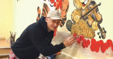 Iš Kalifornijos – su spalvų ir gerų darbų bagažu: Rolandas Dabrukas Druskininkuose visada palieka šypsenas